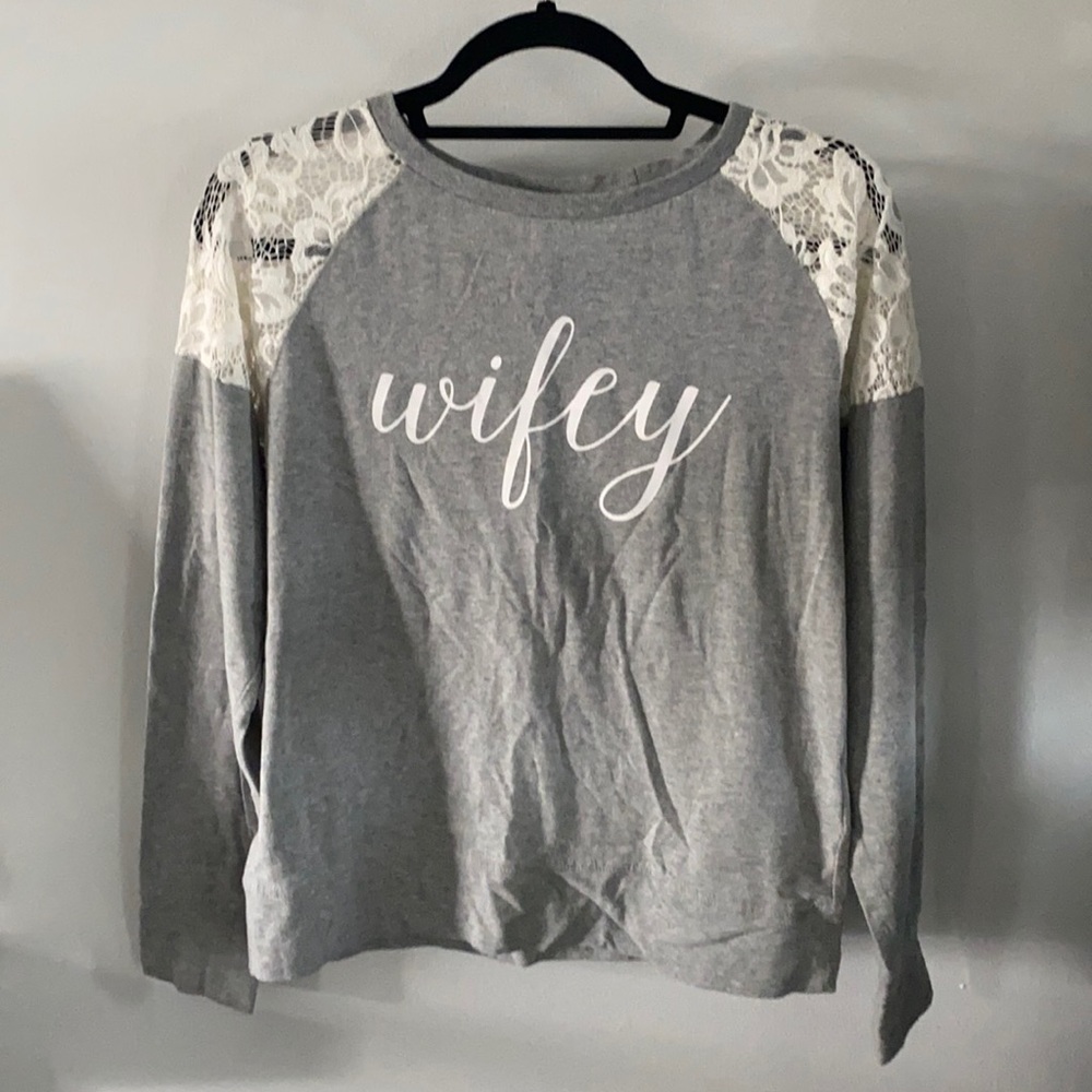 “Wifey” sweater